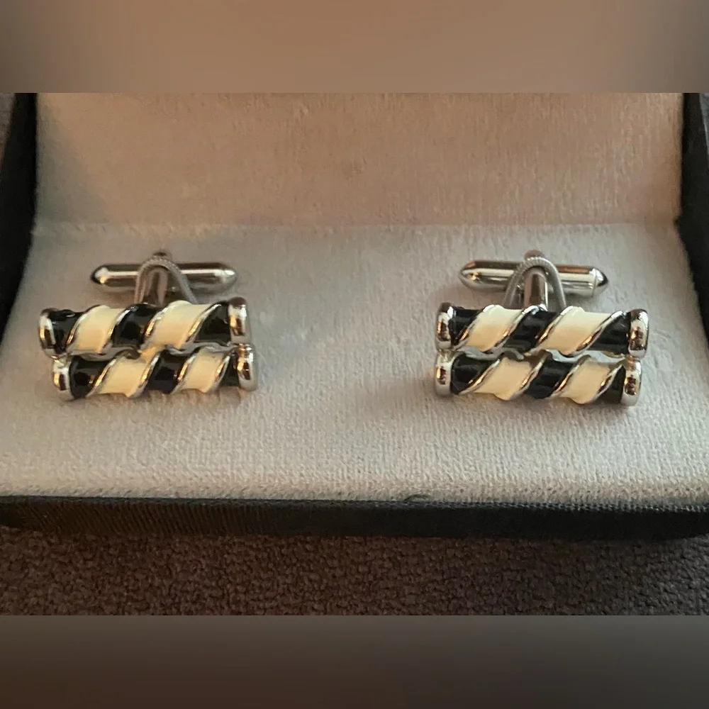 Men’s SilverTone Black& White Cufflinks. New In Box.